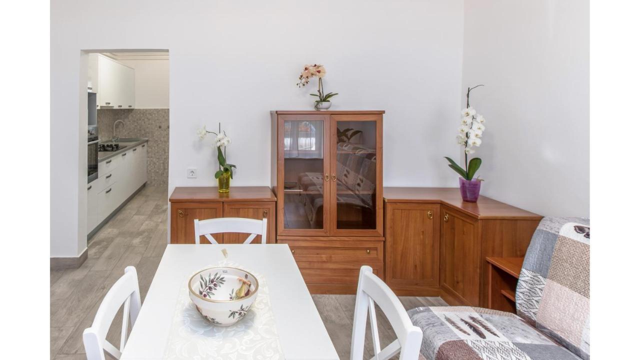 Erin By Rent Istria Apartamento